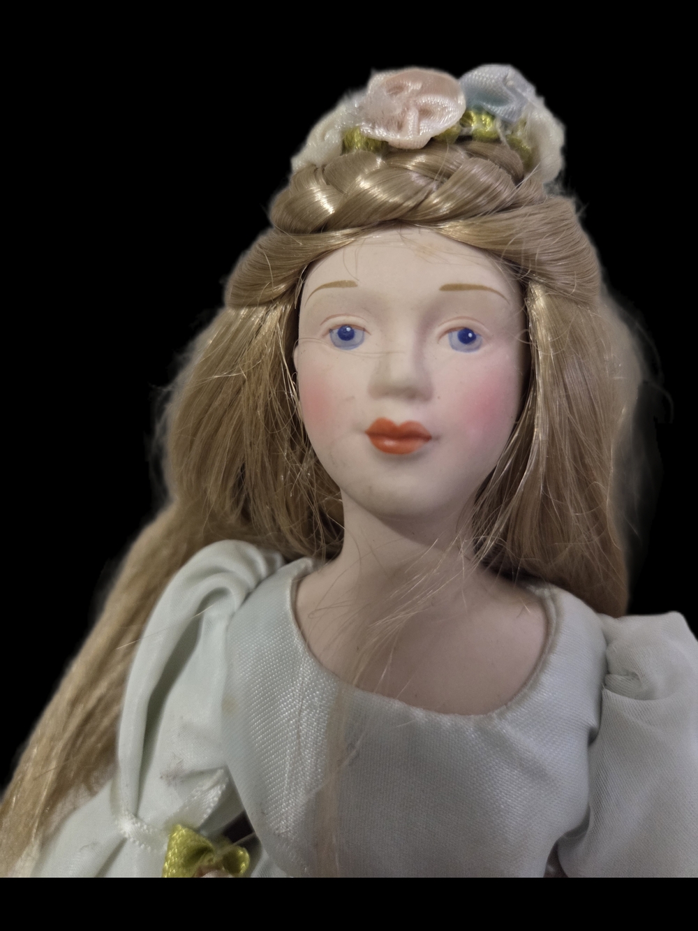 1984 AVON Cinderella Porcelain Doll FAIRY TALE DOLL COLLECTION